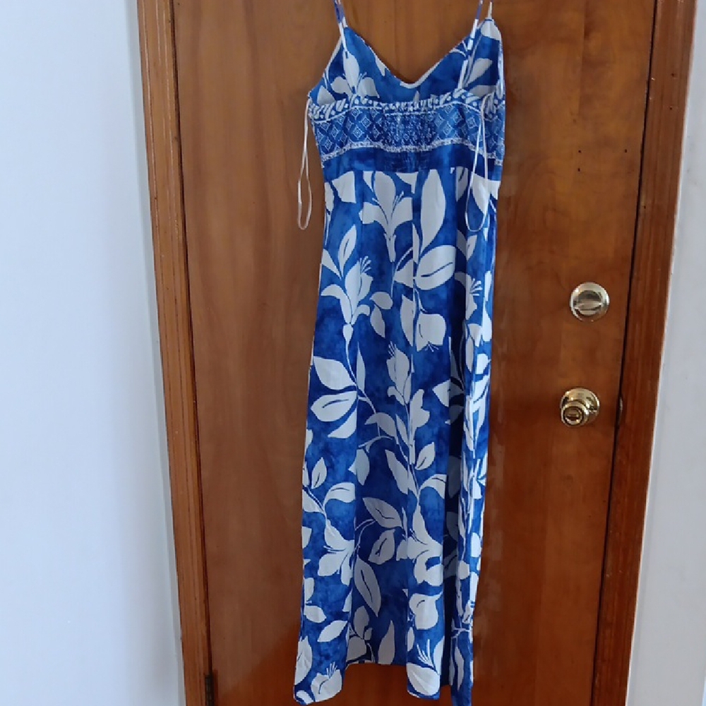 Zara Vibrant Blue and White Patterned Dress  S NWT - Picture 3 of 5